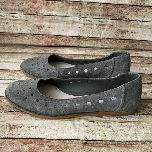 Clarks flats green sale